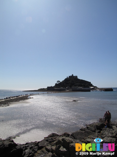 SX09051 Causeway to St Michael's Mount